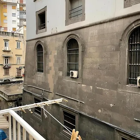 Il Vicoletto Del Castello Affittacamere Napoli