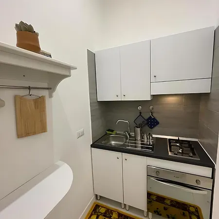 Il Vicoletto Del Castello 4* Nápoles